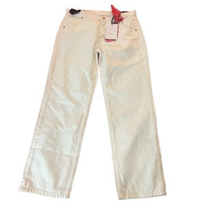 10.11 STUDIOS WHITE BOYFRIEND JEANS SIZE 28‎